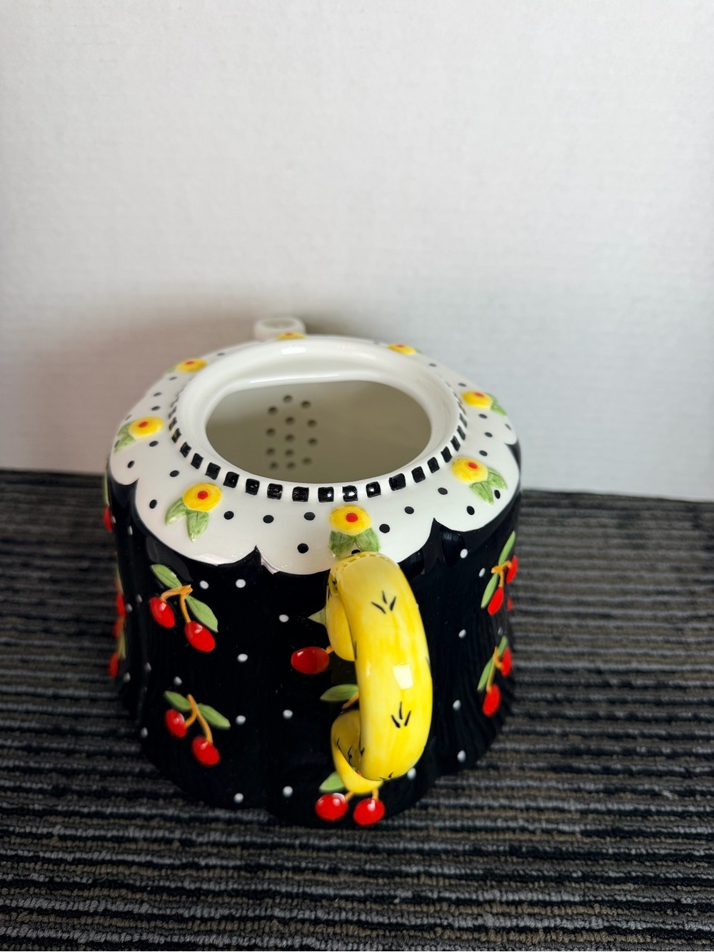 MARY ENGELBREIT CHERRY
TEAPOT - Picture 12 of 13